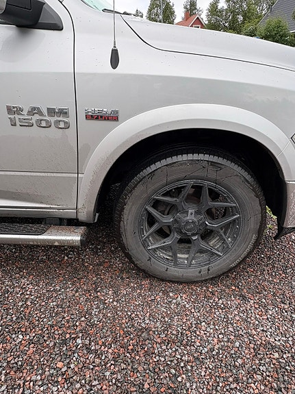 RAM 1500 6 of 9