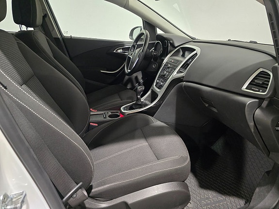 Opel Astra 10 of 15
