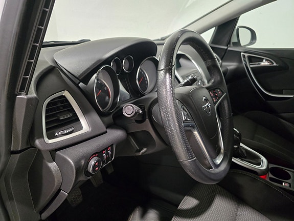 Opel Astra 8 of 15