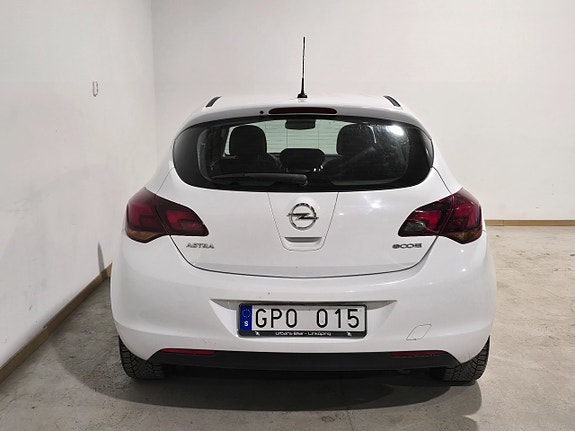 Opel Astra 6 of 15
