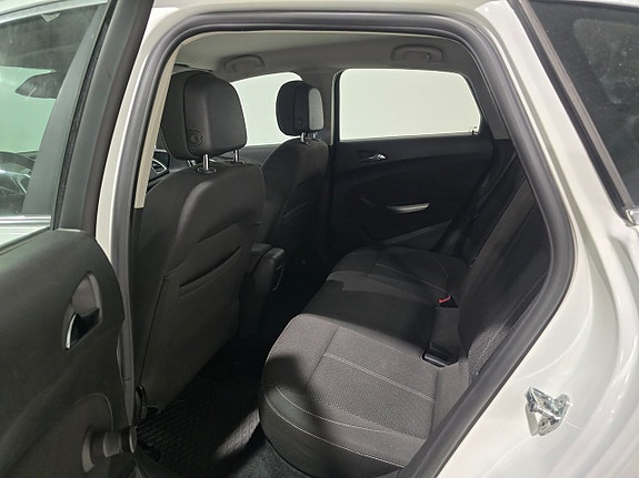 Opel Astra 9 of 15