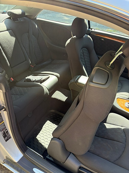 Mercedes-Benz CLK240 5 of 8