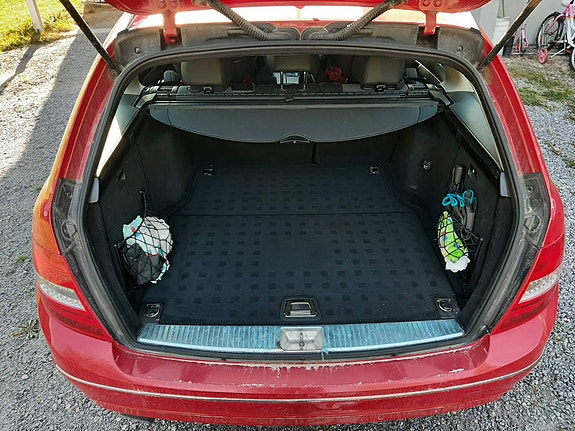 Mercedes-Benz C220 5 of 16