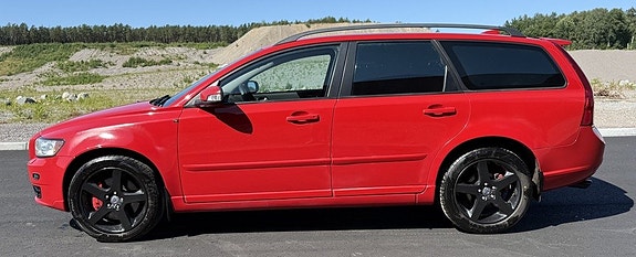 Volvo V50 3 of 27