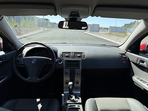 Volvo V50 25 of 27