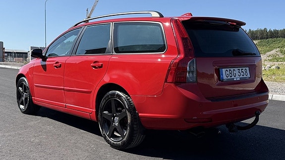 Volvo V50 4 of 27