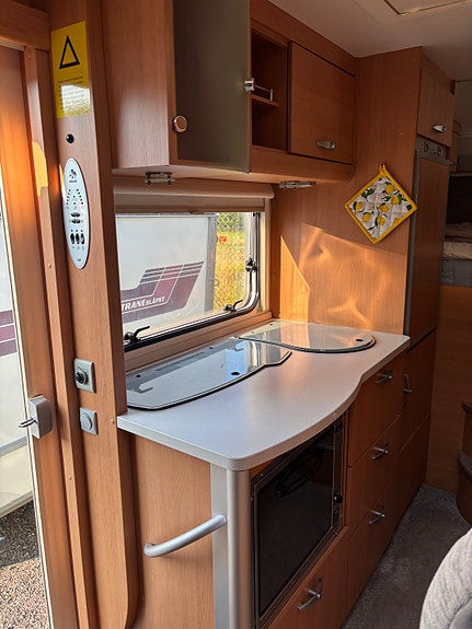 Knaus TI650 9 of 17