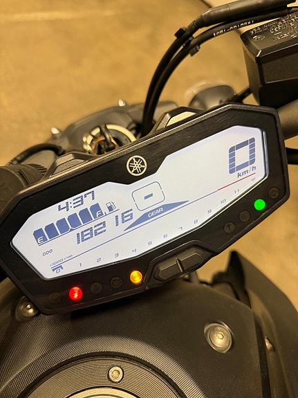Yamaha MT-07 8 of 9