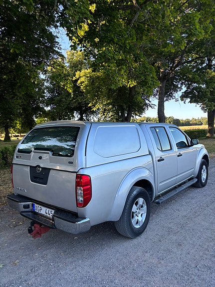 Nissan Navara 2 of 10