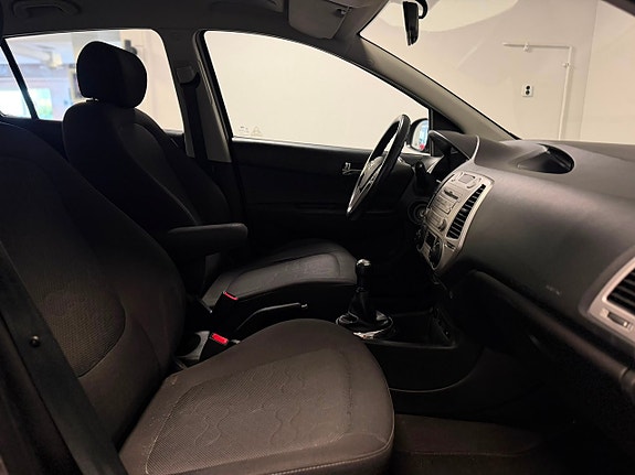 Hyundai i20 13 of 17