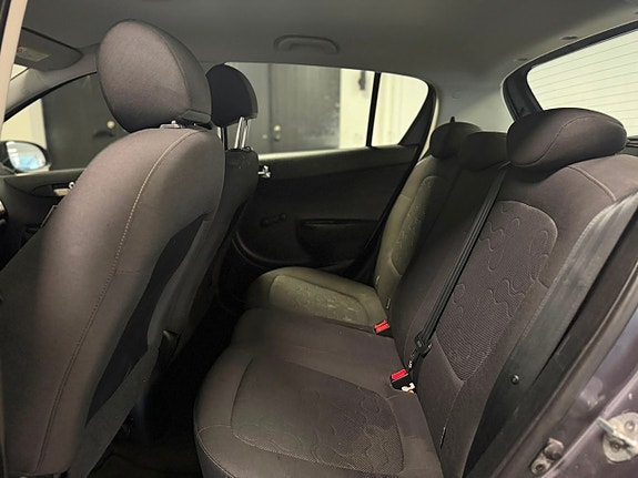 Hyundai i20 8 of 17