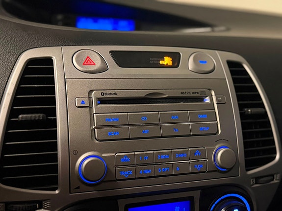 Hyundai i20 10 of 17
