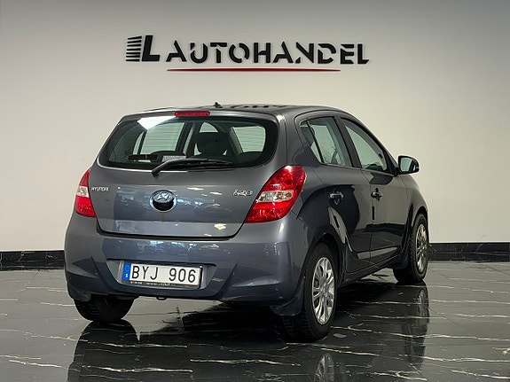 Hyundai i20 6 of 17