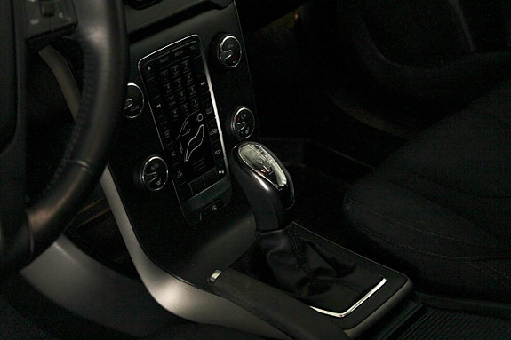 Volvo V40 17 of 22