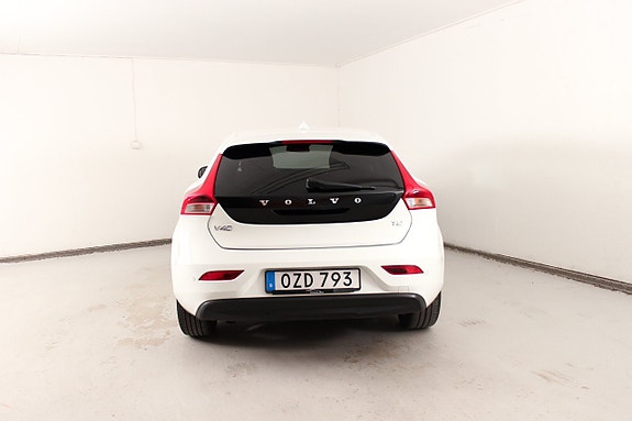 Volvo V40 10 of 22