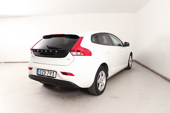 Volvo V40 11 of 22