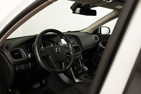 Volvo V40 15 of 22