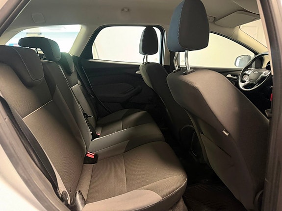 Ford Focus 14 of 17