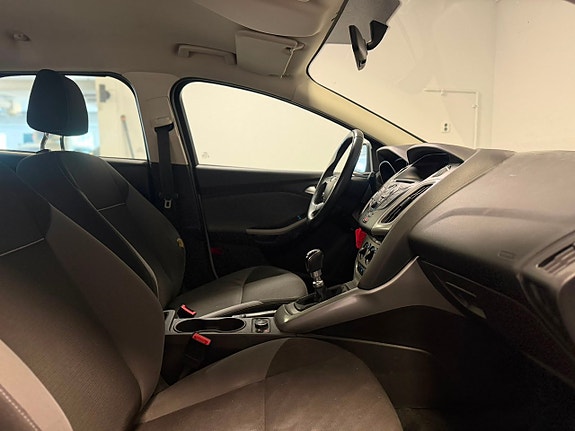 Ford Focus 13 of 17