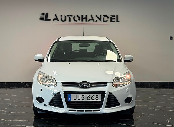 Ford Focus 2 of 17