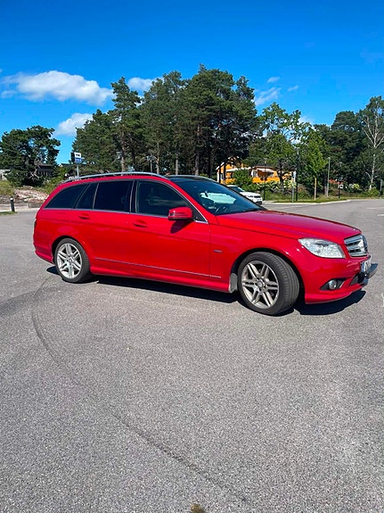 Mercedes-Benz C220 3 of 7
