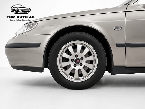 Saab 9-5 3 of 18