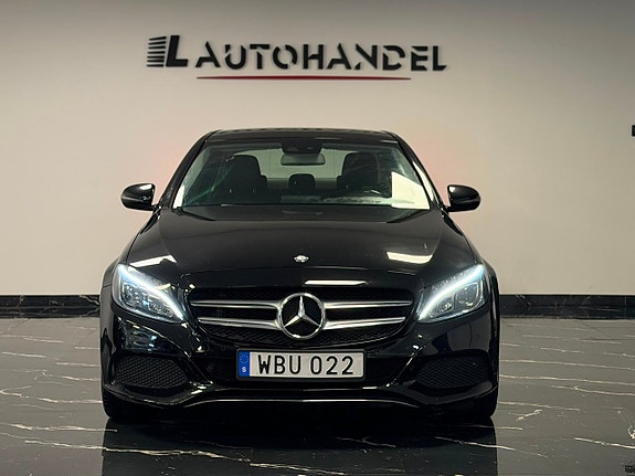 Mercedes-Benz C220 d 2 of 20
