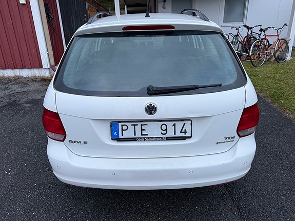 Volkswagen Golf V 5 of 9