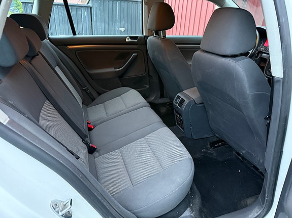 Volkswagen Golf V 7 of 9
