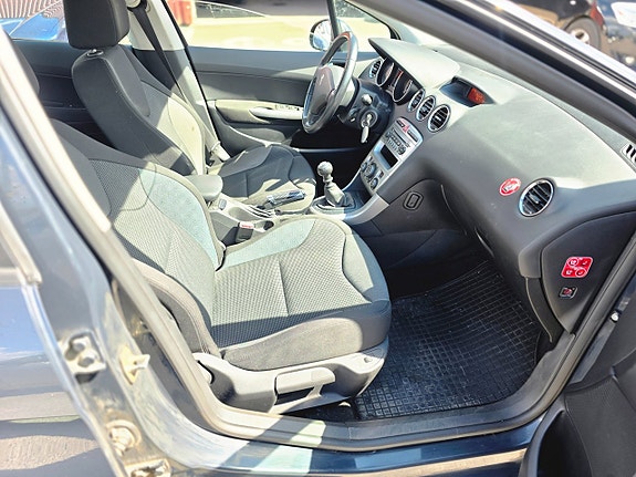 Peugeot 308 11 of 17