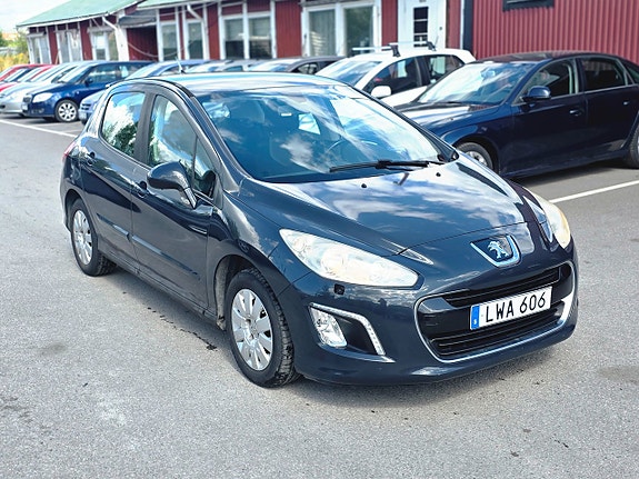 Peugeot 308 4 of 17