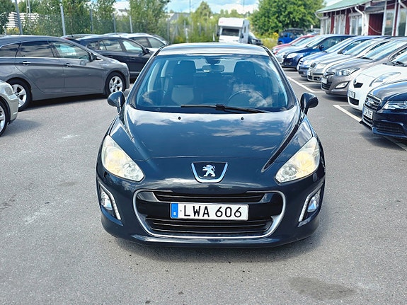 Peugeot 308 3 of 17