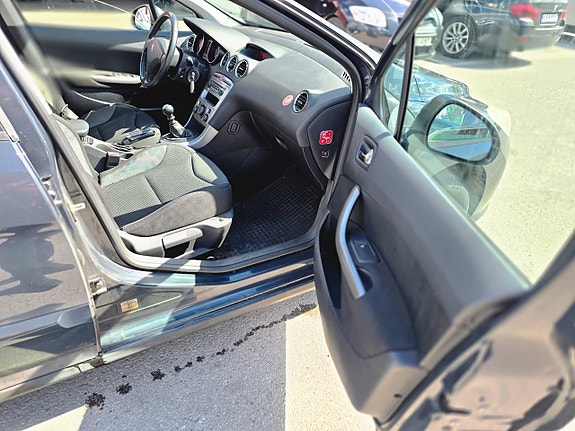 Peugeot 308 12 of 17