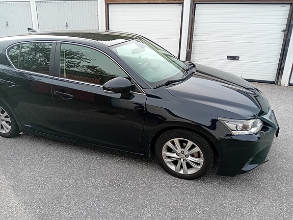 Lexus CT200h 4 of 7