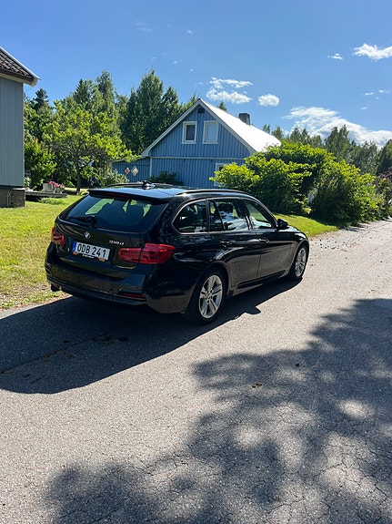 BMW 318d 2 of 7