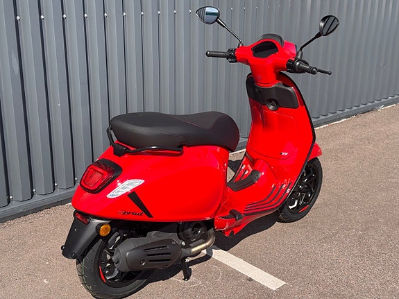 Vespa Sprint S 50 2 of 4