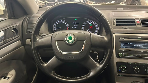 Skoda Octavia 14 of 17