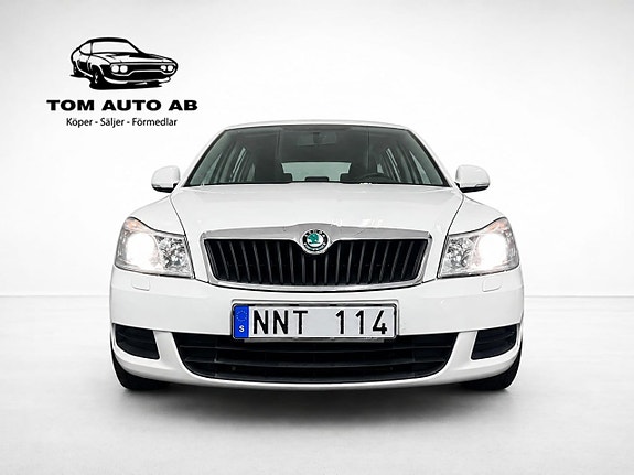 Skoda Octavia 2 of 17