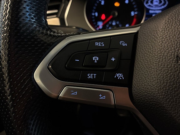 Volkswagen Passat Alltrack 22 of 24