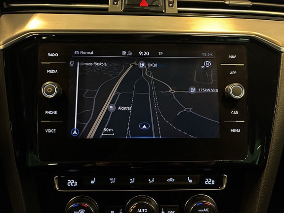 Volkswagen Passat Alltrack 15 of 24