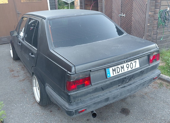 Volkswagen Jetta 4 of 6