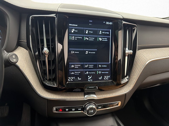 Volvo XC60 24 of 30