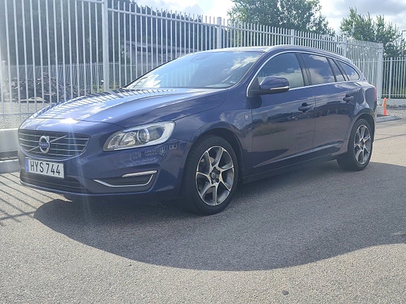 Volvo V60 3 of 15