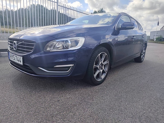 Volvo V60 8 of 15