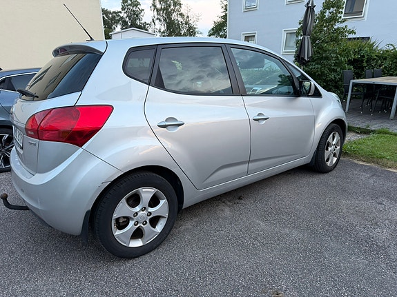 Kia Venga 4 of 7