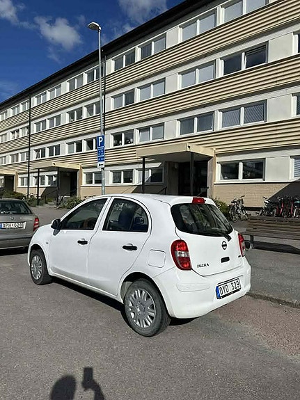 Nissan Micra 3 of 5