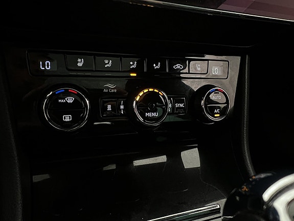 Skoda Superb 22 of 30