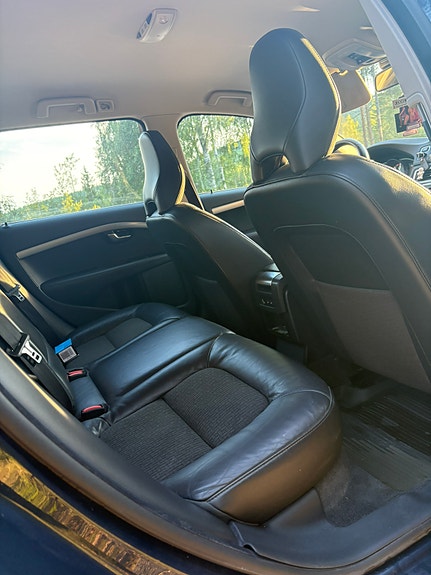 Volvo V70 9 of 11