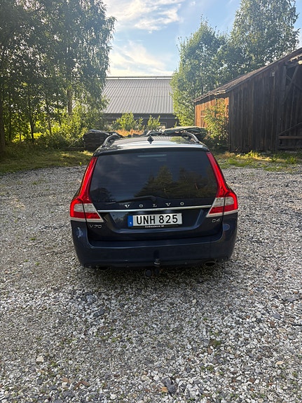 Volvo V70 6 of 11