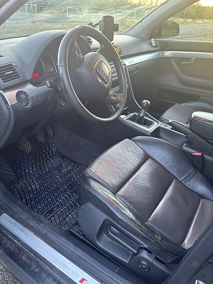 Audi A4 5 of 11